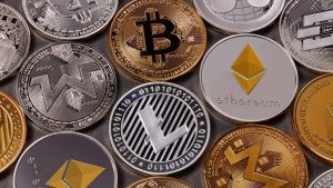 Lee más sobre el artículo Criptomonedas: ¿Invertir o no invertir? Valor actual y fluctuaciones recientes